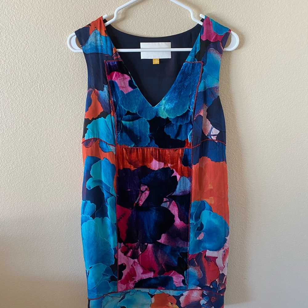 Leifsodottir velvet dress